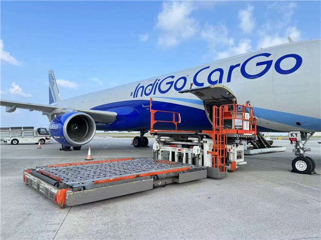 Remorque à bagages d'aéroport