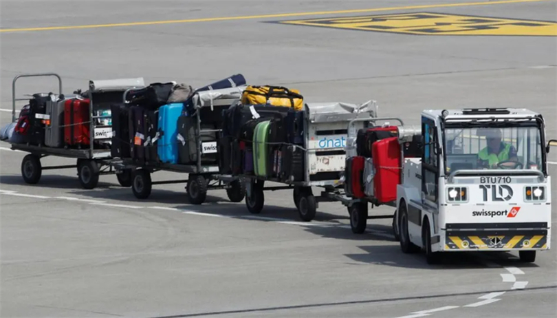 Remorque à bagages d'aéroport