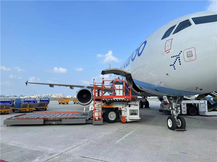 Baggage trailer (1)