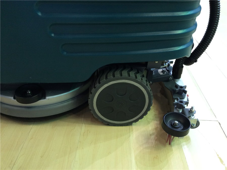 Equipamento de limpeza (4)