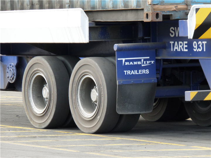 Container Trailer (2)