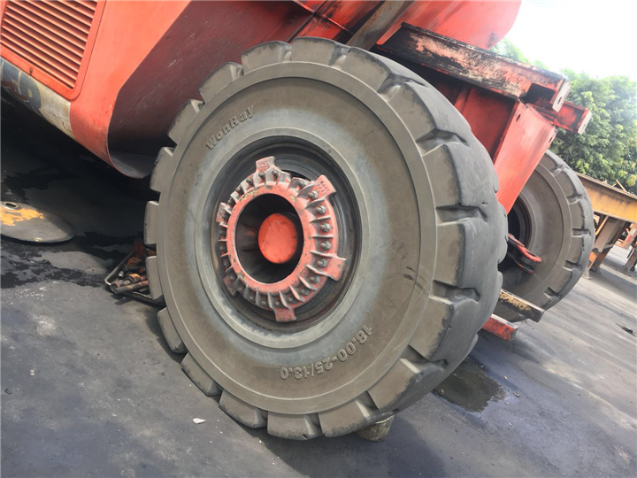 Reach Stacker (2)