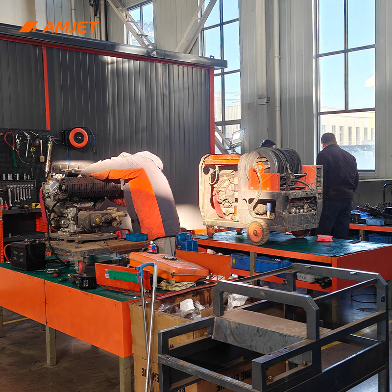 Maintenance de la machine de nettoyage de canalisations à haute pression AMJET.jpg