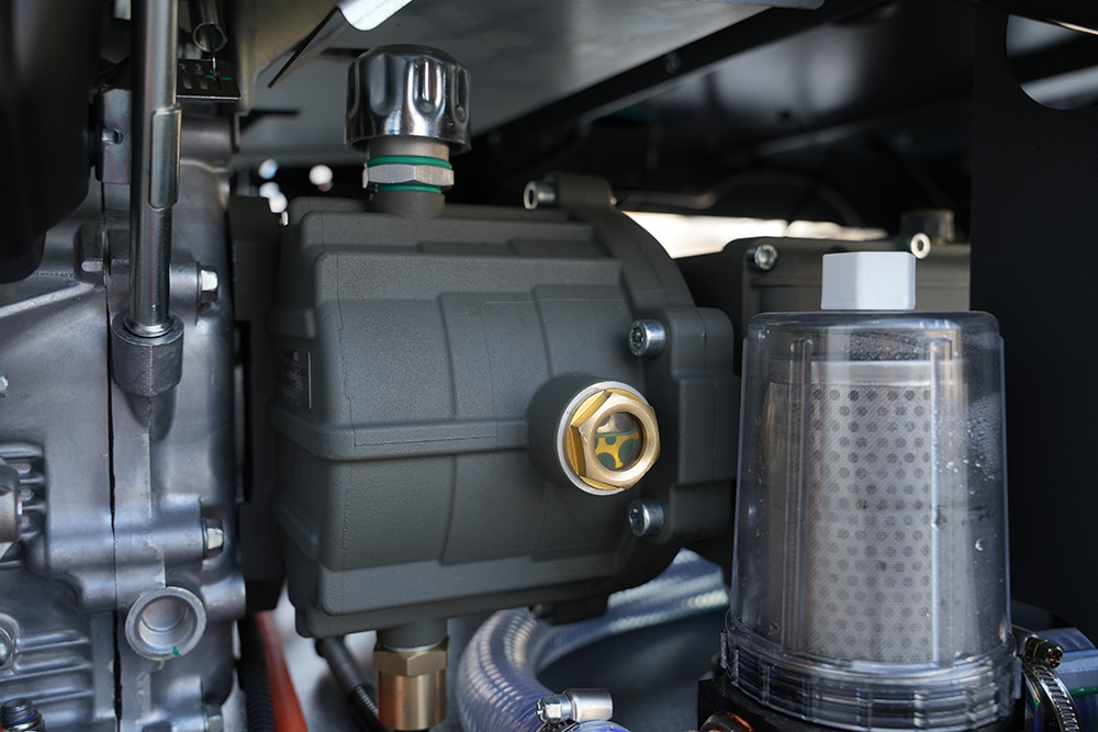 Pompe haute pression en acier inoxydable pour machine de nettoyage des égouts.JPG