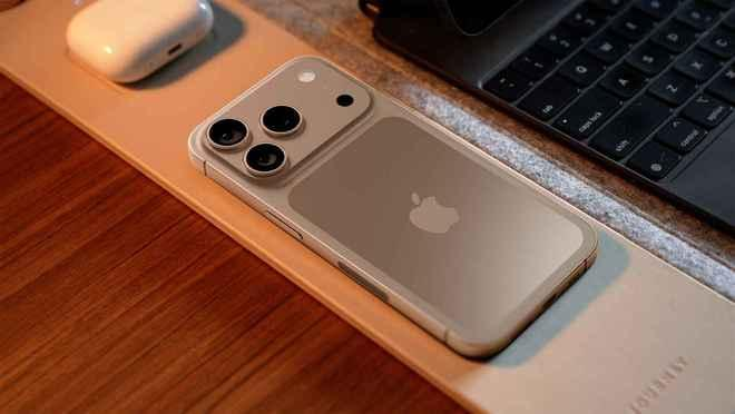 The iPhone 17's Reverse Charging: A Potential Lifesaver?