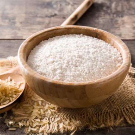 Qu’est-ce que la protéine de riz hydrolysée et pourquoi les marques de cosmétiques naturels en sont-elles obsédées ?