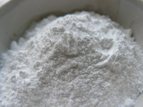 white-sodium-benzoate-powder-745