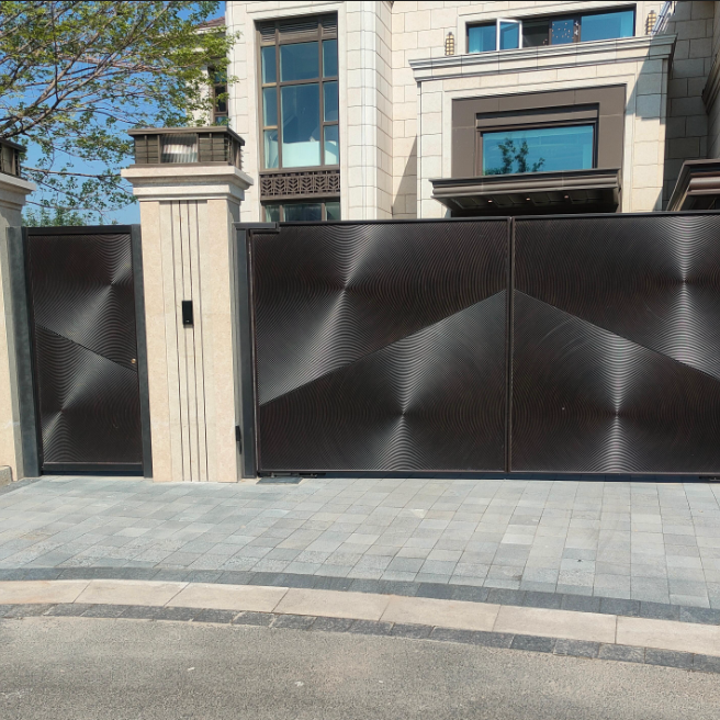 Exquisitely carved aluminum spiral pattern courtyard gate