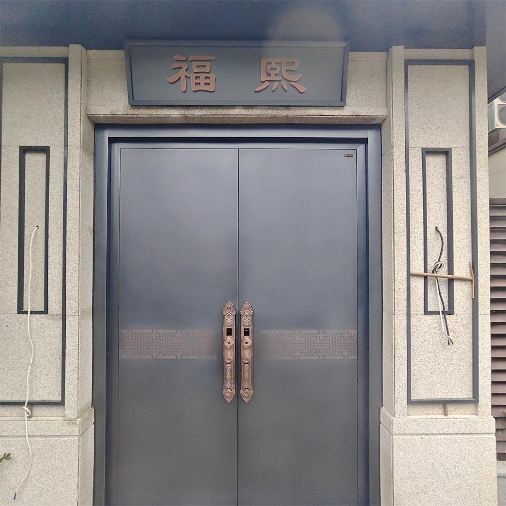 Custom-made courtyard gate with stainless steel and copper plating