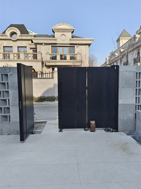 Custom Aluminum Imitation Copper Villa Gate