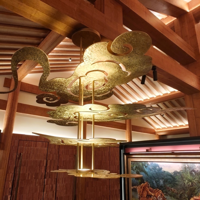 Auspicious Cloud Brass Lamp