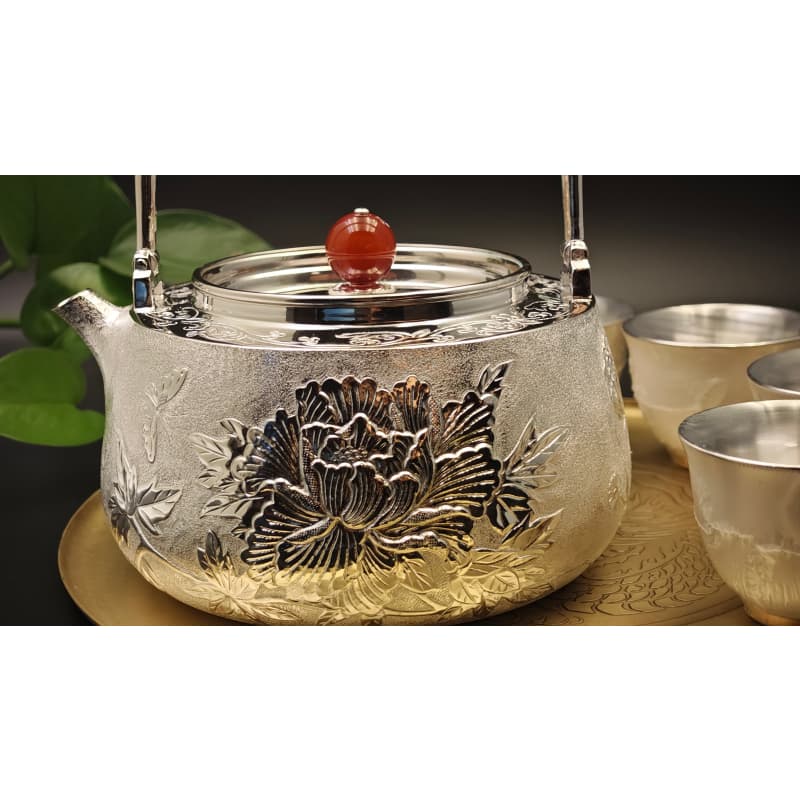 Copper-Plated Silver Peony-Pattern Boiling Kettle Set (4 Silver-Wrapped Porcelain Cups + Dragon-Engraved Pure Copper Tray)