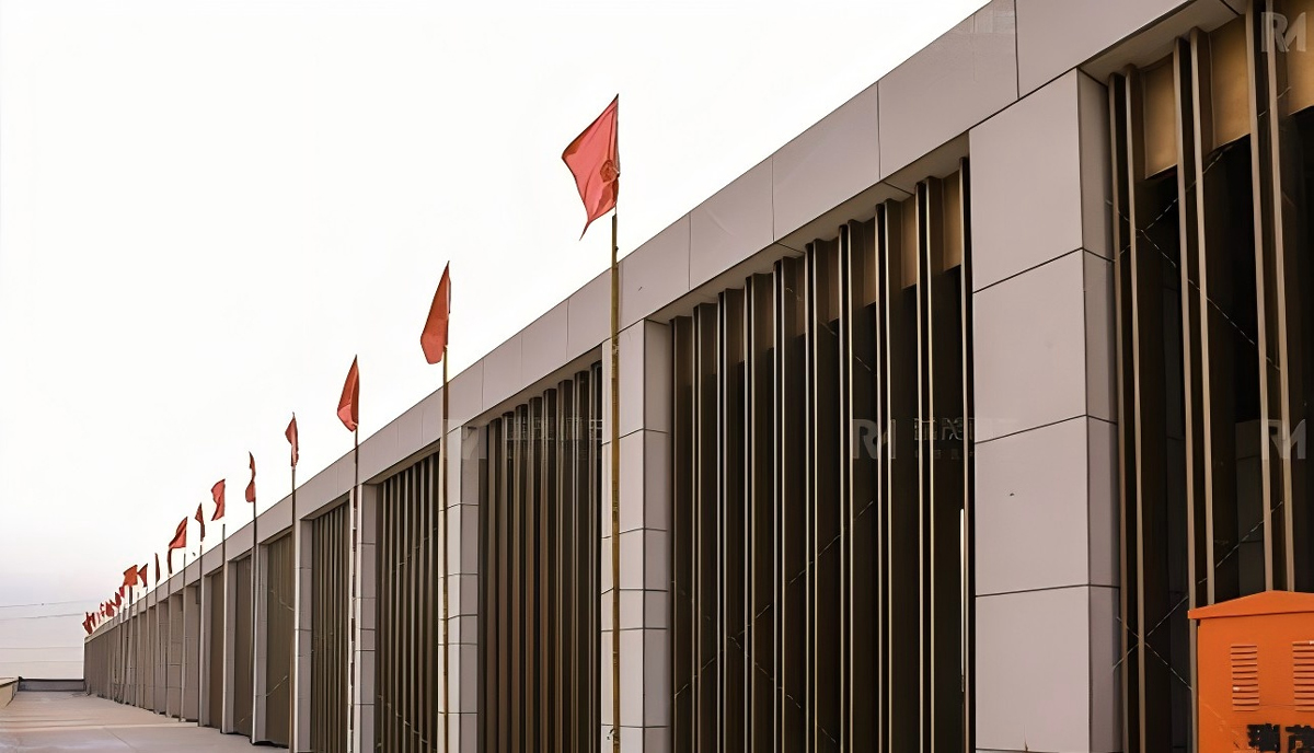 铜质装饰用于分中心1的行政办公楼.jpg