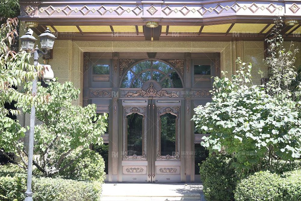Graceful Glass Copper Doors for Yuanyang Wanhe Mansion1.jpg
