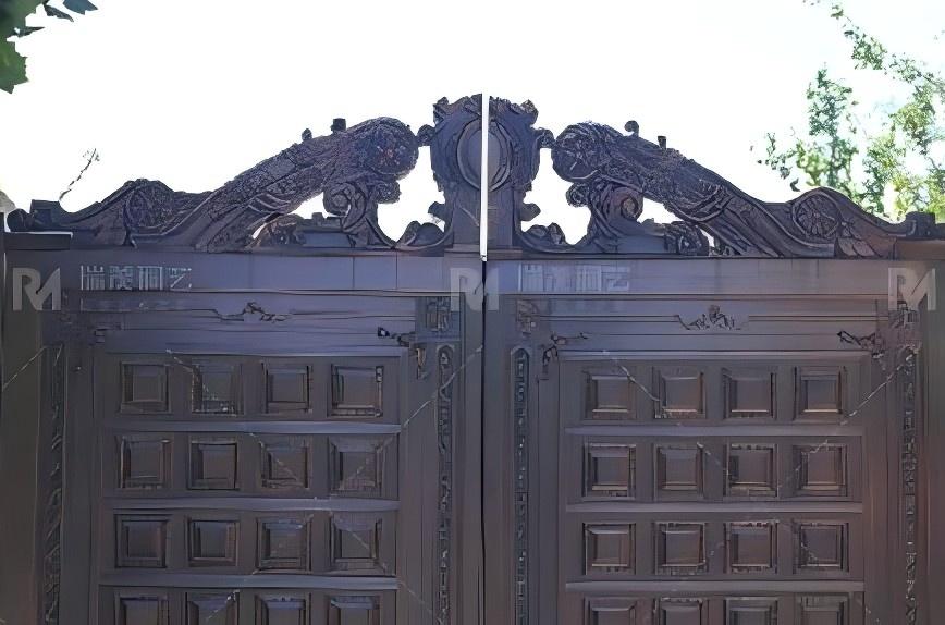 Sino-Ocean LAVIE Artisan Copper Courtyard Gate detail (2).jpg