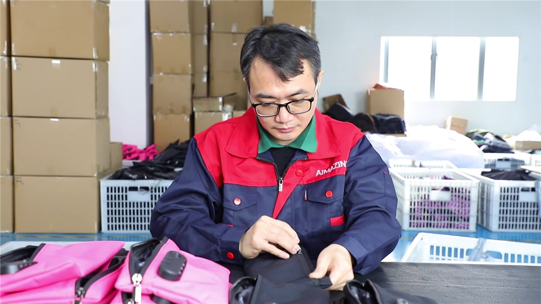Luggage factory production process-testing