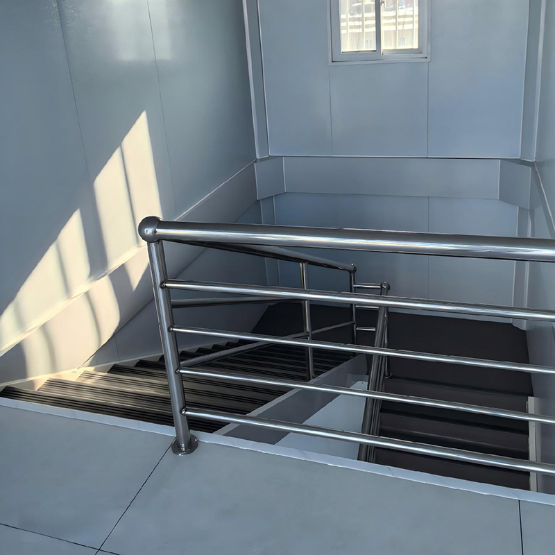 Unité de bureau de chantier modulaire en conteneur KUBOPREFAB (9).jpg