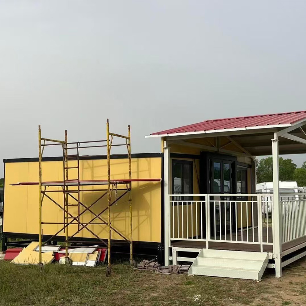Henton Project Expandable Container-Houses Villa in Italy (1)