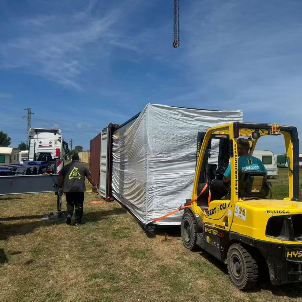 Henton Project Expandable Container-Houses Villa in Italy (2)