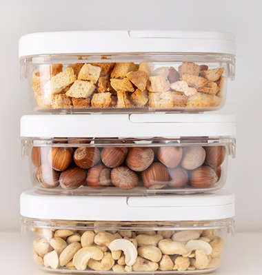 Plastic food tray