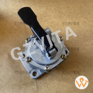 Excavator Parts New Condition PC400-7 PC400-8 PC450-8 6D140 6D125 Engine Fuel Feed Pump Priming Pump 6251-71-8210 6261-71-8240