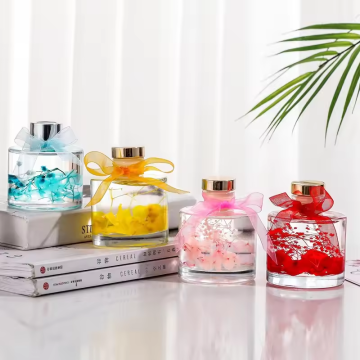 Difusor de varillas cuadradas con flores secas