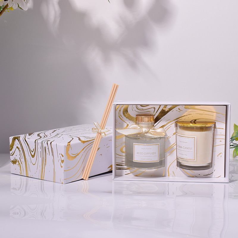 Candle and Essential Oil Reed Diffuser Set with Gl...