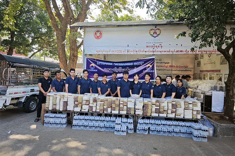 Charity Event Delivers 2,000 Lunch Boxes to Those in Need