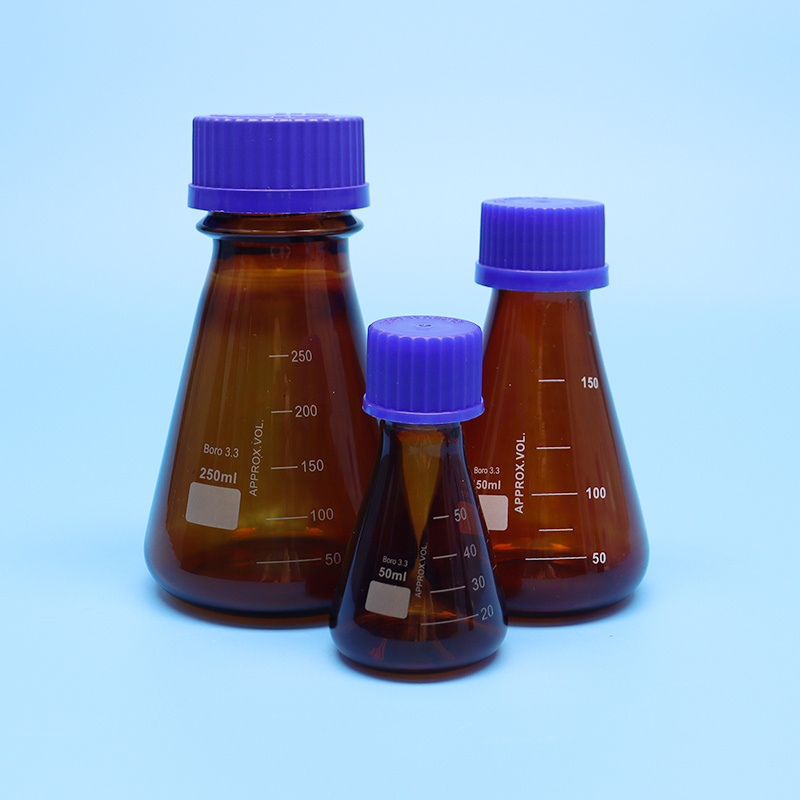 Triangular Flask with Screw Cap04