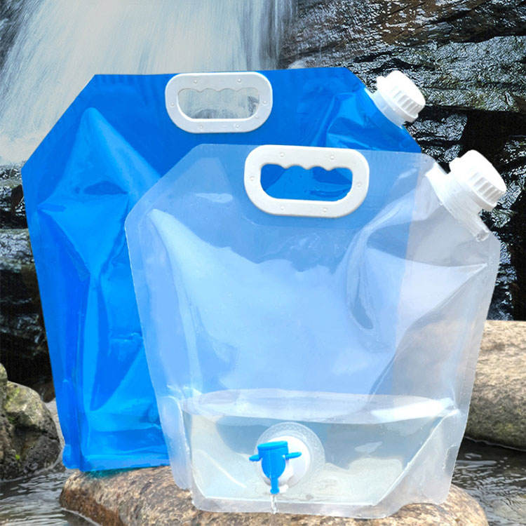 Sac à eau transparent grande capacité de 10 L, personnalisé pour le camping et les activités de plein air.