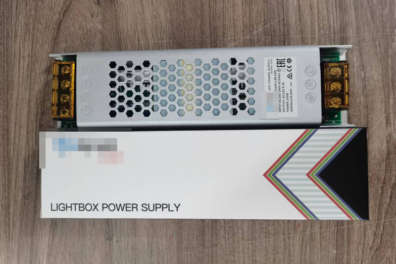customize-lighting-box-and-aluminum-case