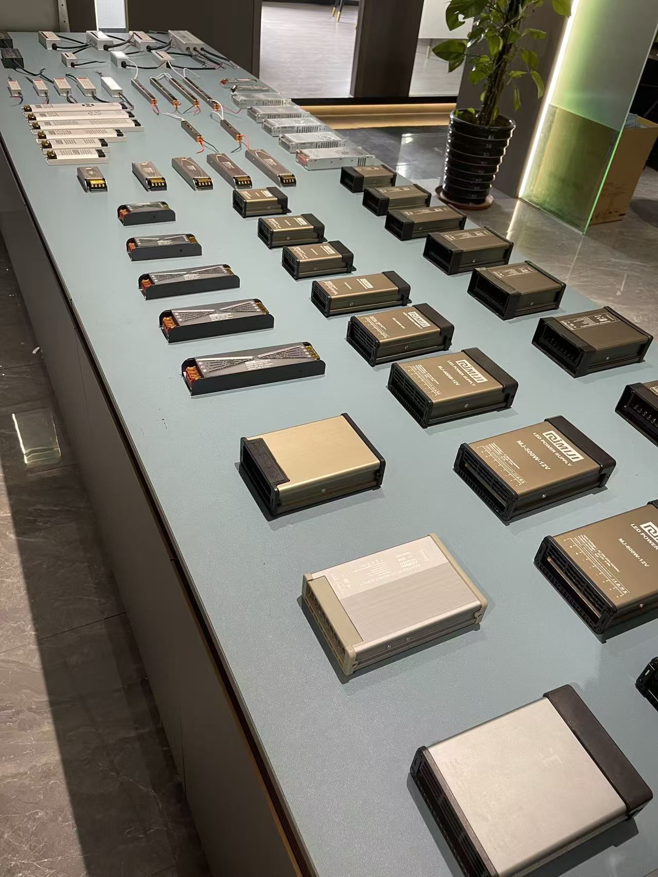 Step Inside: MIJI LED Unveils Immersive VR Showroom & Factory Tour