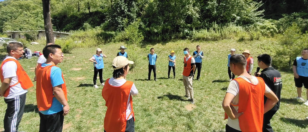Risun-Unites-Teams-with--Together-We-Thrive--2022-Team-Building-Event3.jpg