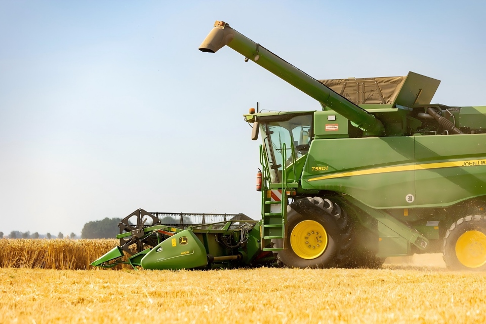 Yunis Successfully Implements YD15 AI Dashcam Solution for Over 1,000 Agricultural Trucks in Bulgaria