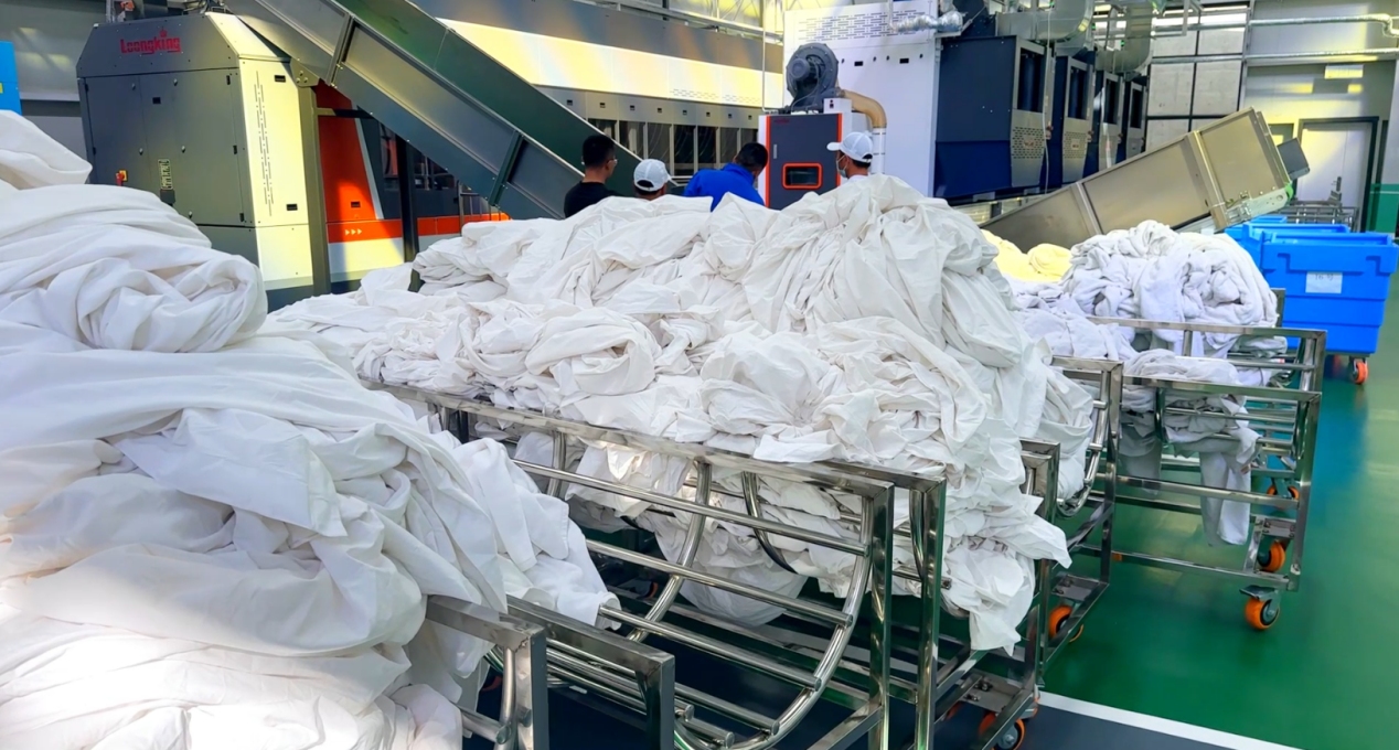 Hospital vs. Hotel: ¿Son mucho más altos los costos de lavado de ropa?