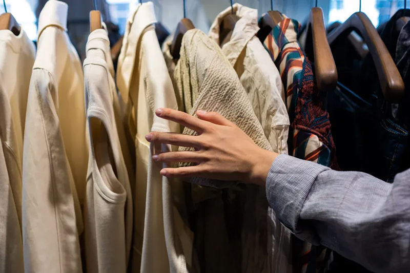 Linen fashion garments: breathable & durable style