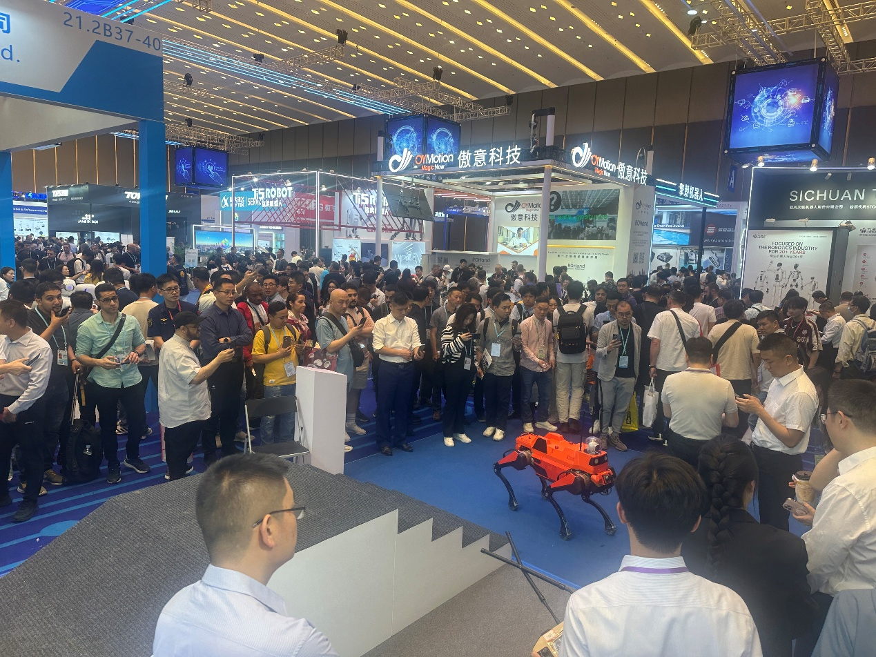 Star of the Show – Our Emergency Rescue Robot Dog at the #137 Canton Fair