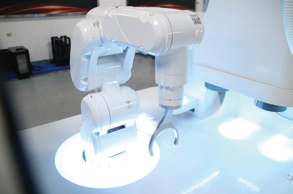 Nueva cafetería robot abierta 015