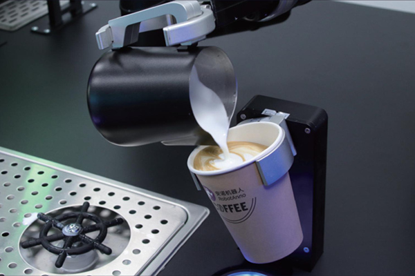 Open robot latte art coffee bar 4