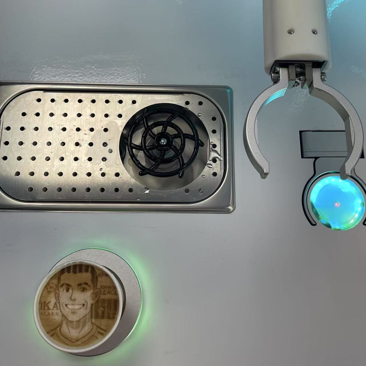 anno robot CR7-3.jpg