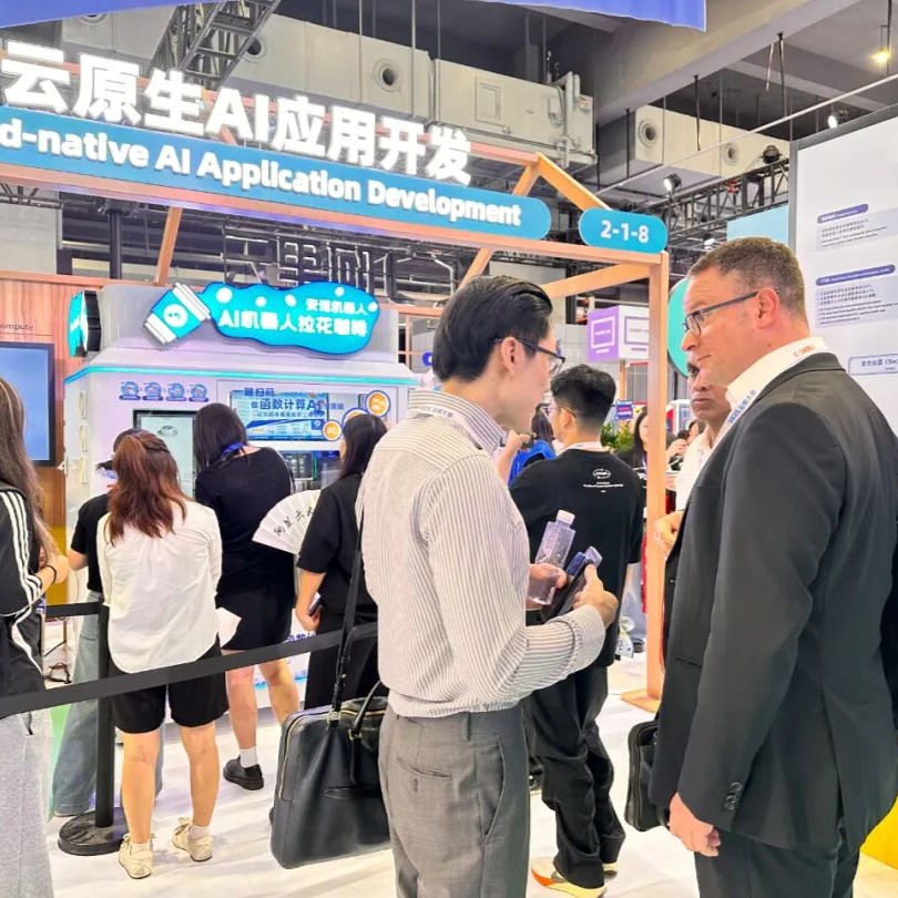 Toonaangevende fabrikant van AI-robots onthult beste AI-koffiemachine van China: Anno Robot domineert Apsara-conferentie 2025