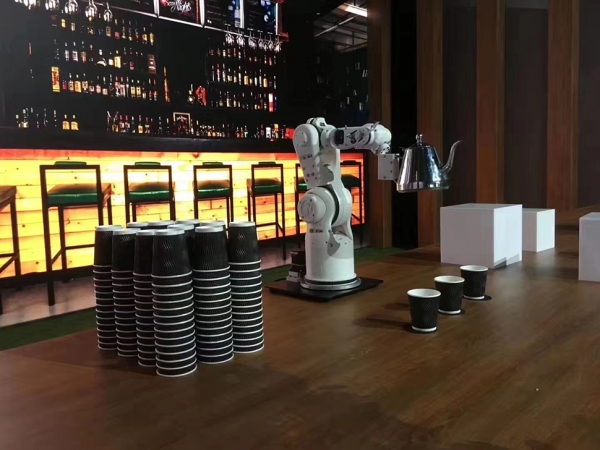 Happiness is to make black technology more grounded-smart cafe