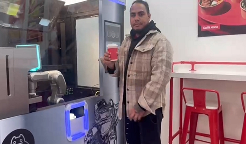 coffee kiosk in  Birmingham1.jpg