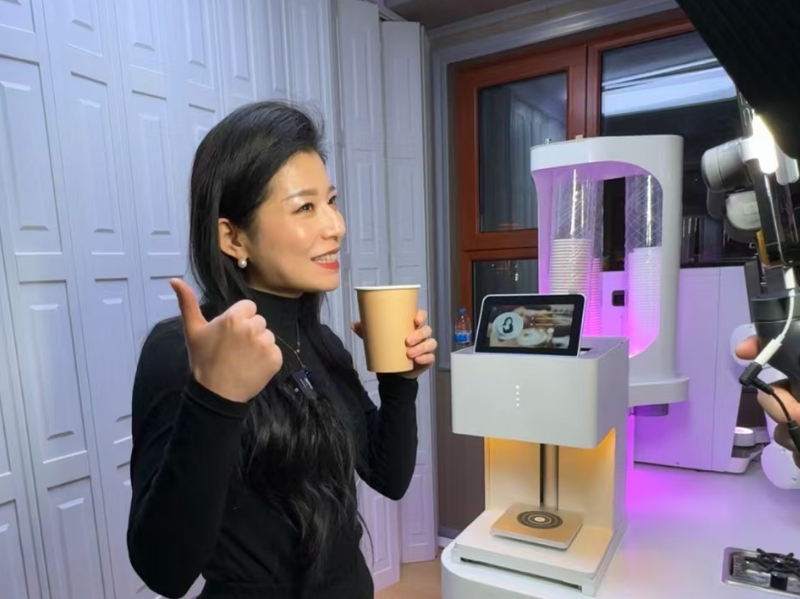 Coffee Robot at Yichun2.jpg