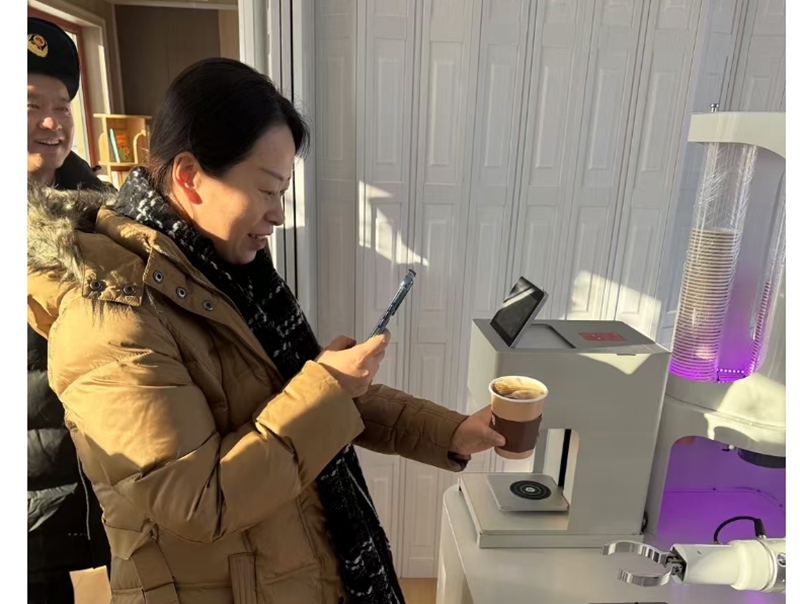 Coffee Robot at Yichun3.jpg
