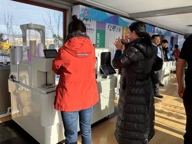 Coffee Robot at Yichun5.jpg