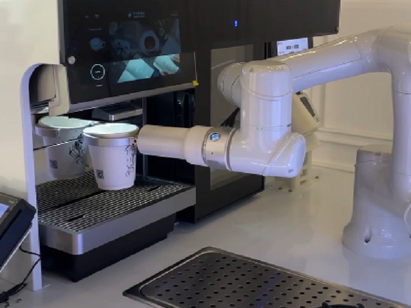 Pull Coffee Robot in Qatar0.jpg