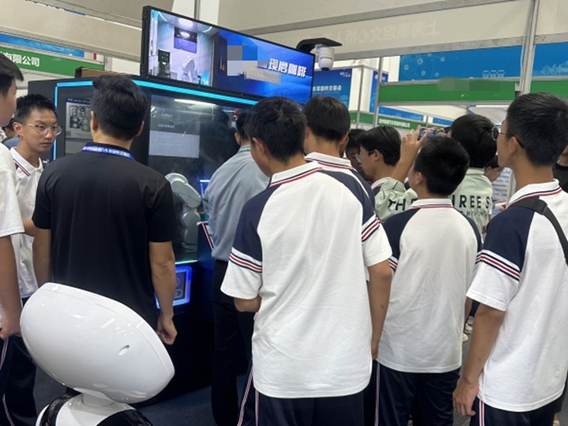 Robot Coffee in Shiyan4.jpg