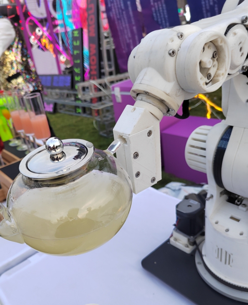 Robot Drinks Vending1.jpg