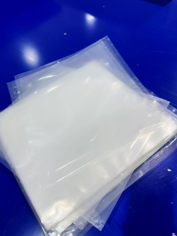 Industrial packaging - heat-shrinkable bags
